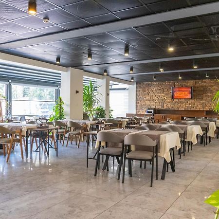Dorana Hotel キレニア エクステリア 写真