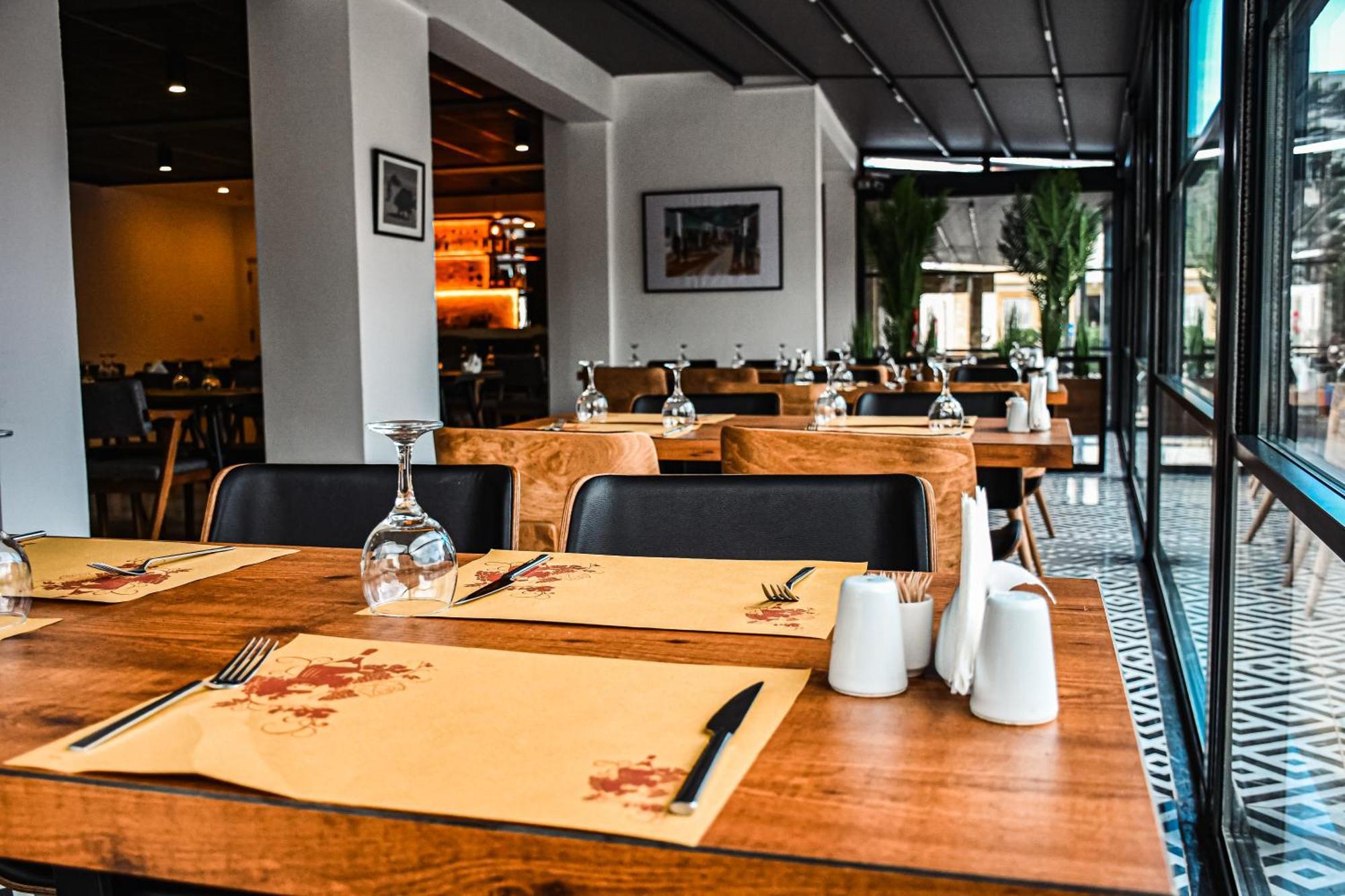 Dorana Hotel キレニア エクステリア 写真